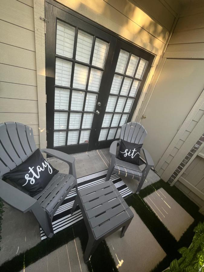 Home Away From Home-Cozy 2 Bdrm Condo/Med Cntr/Nrg Houston Bagian luar foto